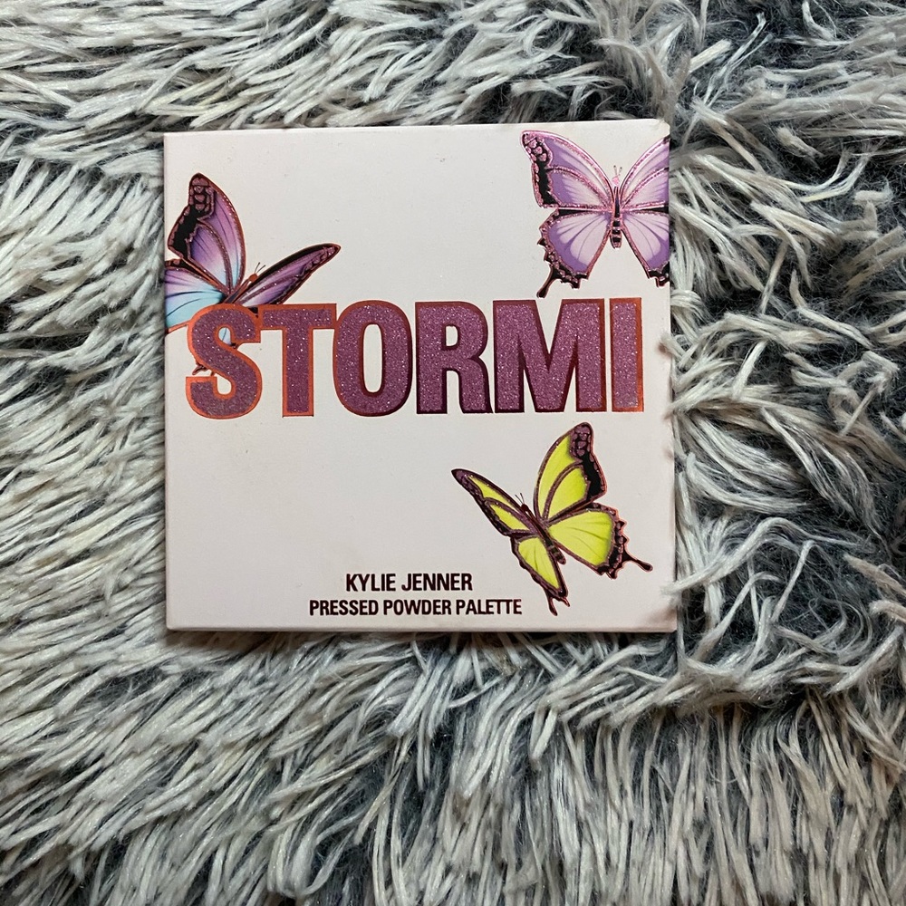 Stormi Makeup Palette